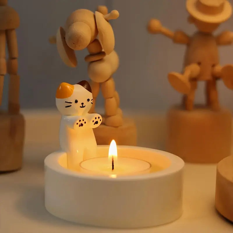 Ceramiczny świecznik w kształcie kota z ręcznie wykonanym wykończeniem