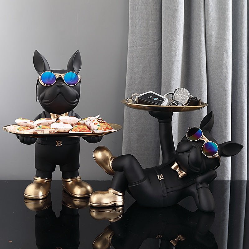 Fransk bulldog-figur med detaljeret design i resin og PVC til stilfuld boligindretning