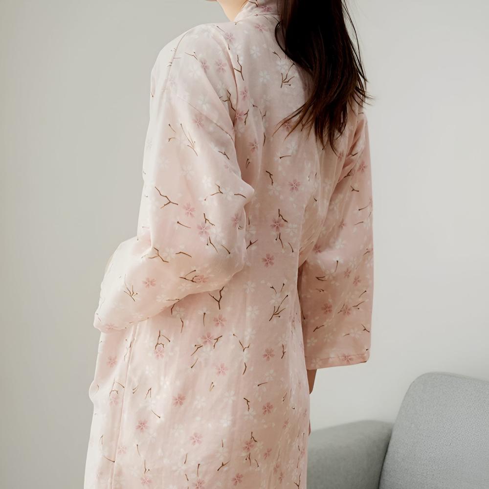 Katoenen badjas met Japanse inspiratie, verstelbare tailleband en bloemendesign