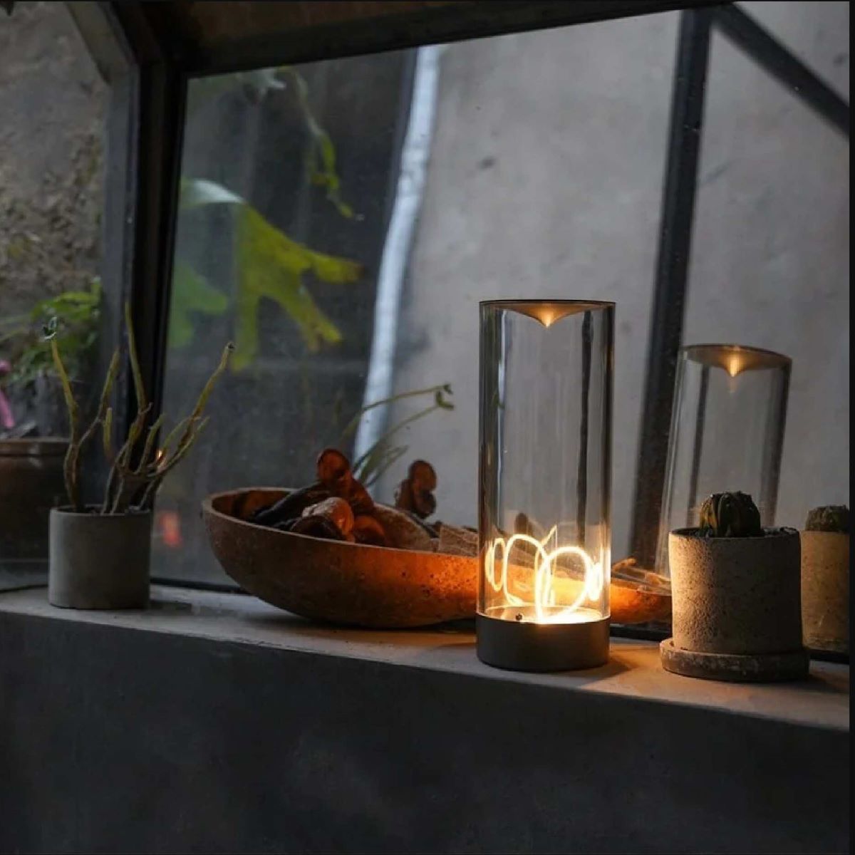 Moderne cilindervormige tafellamp met zacht, gelijkmatig licht