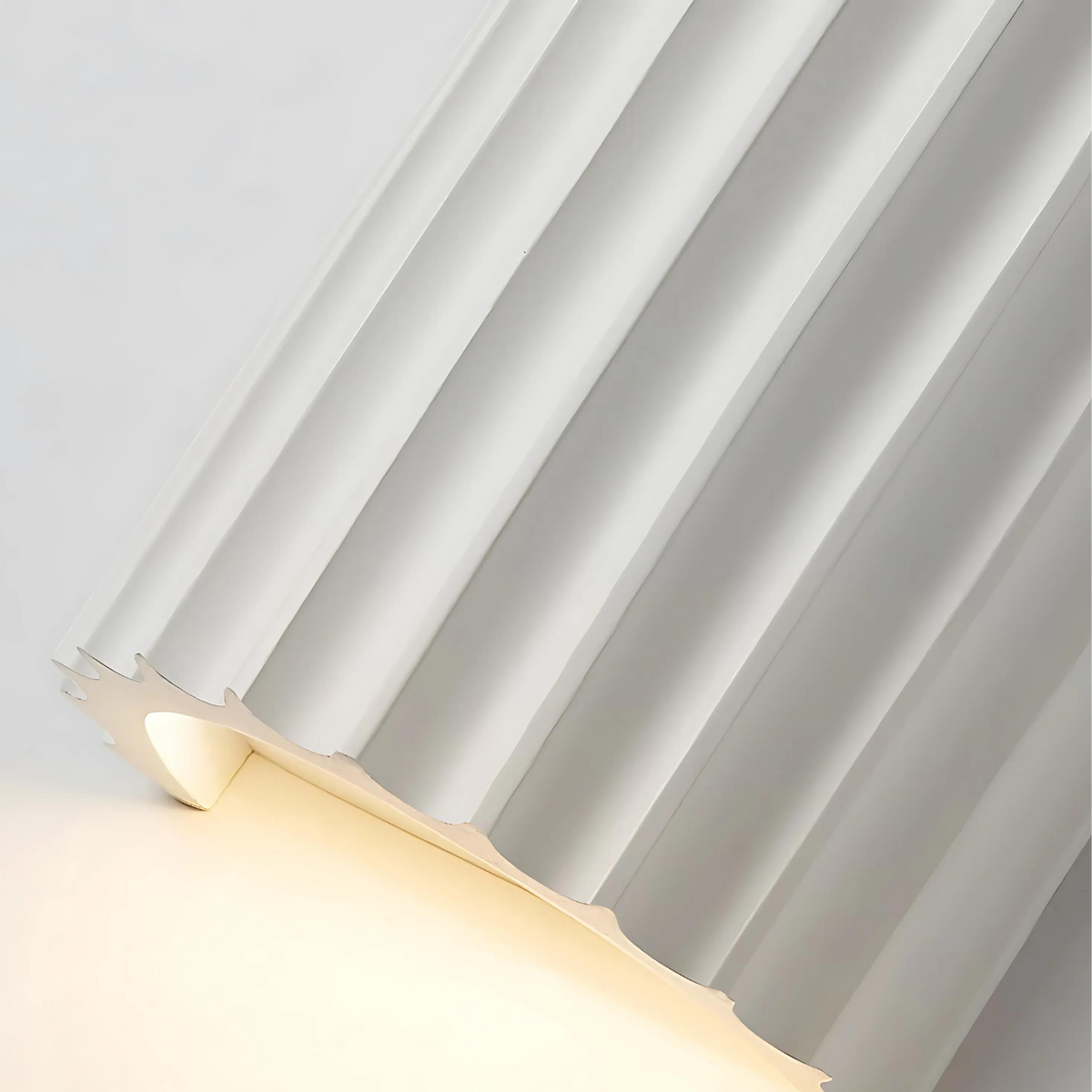 Moderne wandlamp met golfdesign voor eigentijdse interieurverlichting