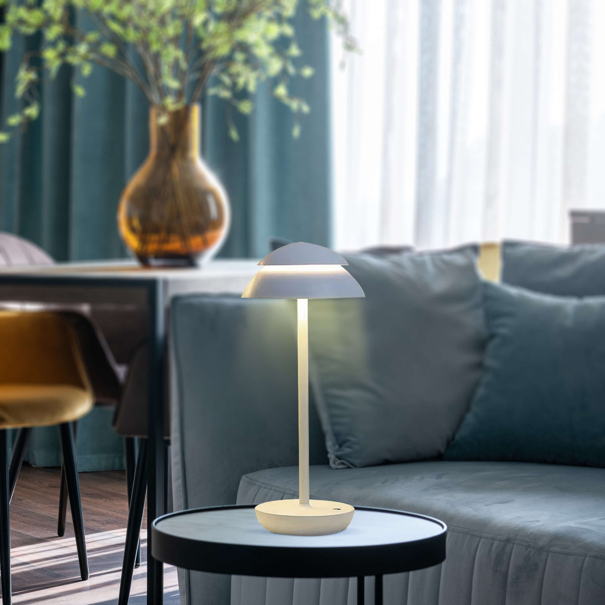 Trådløs LED-bordlampe med justerbar lysstyrke og farvetemperatur