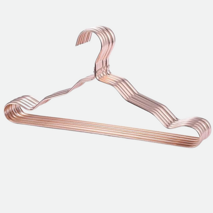 Kleiderbügel aus Aluminium mit moderner Metallic-Oberfläche