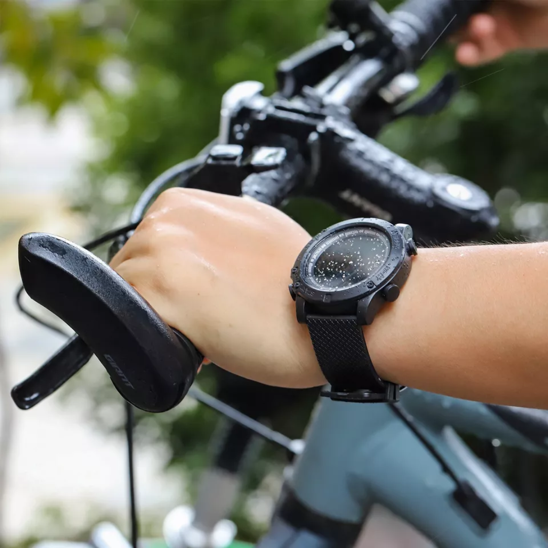 Wildaro Digital Sports Watch – Durable & Waterproof for Athletes