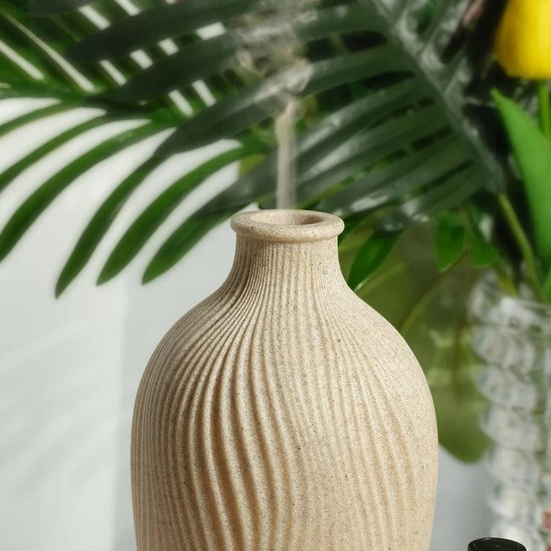 BohoBreeze ultralyd aroma diffuser og luftfugter i vase-design