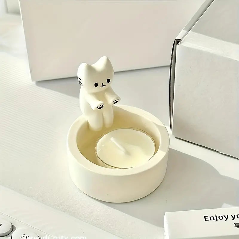 Ceramiczny świecznik w kształcie kota z ręcznie wykonanym wykończeniem