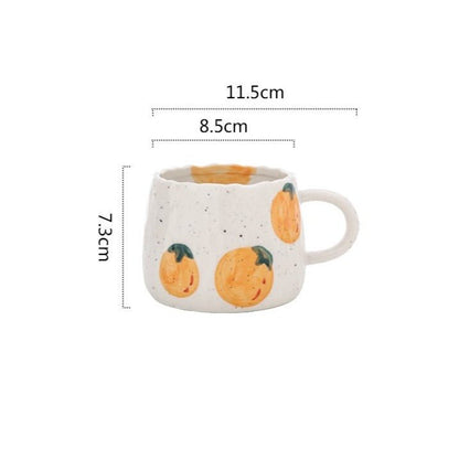 Keramische koffiemok met speels fruitdesign