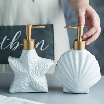 Keramische zeepdispenser met tijdloos kustdesign