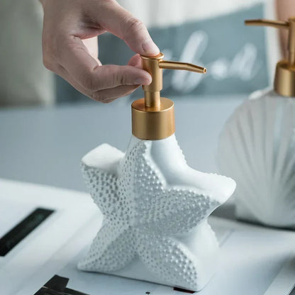 Keramische zeepdispenser met tijdloos kustdesign