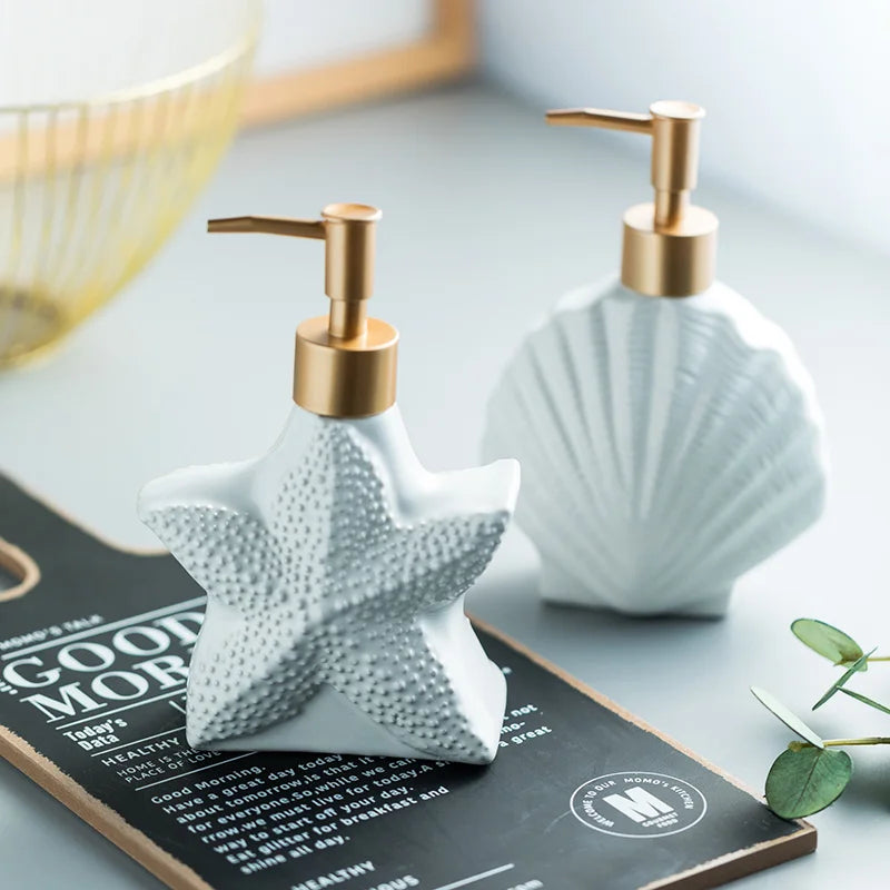 Keramische zeepdispenser met tijdloos kustdesign