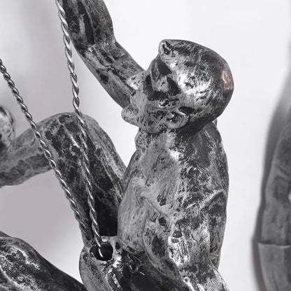 Sæt med vægskulpturer af klatrende mænd i industrielt design af kunstharpiks