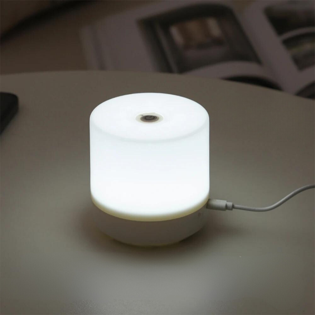 Kompakte LED-Nachttischlampe mit Touch-Dimmung