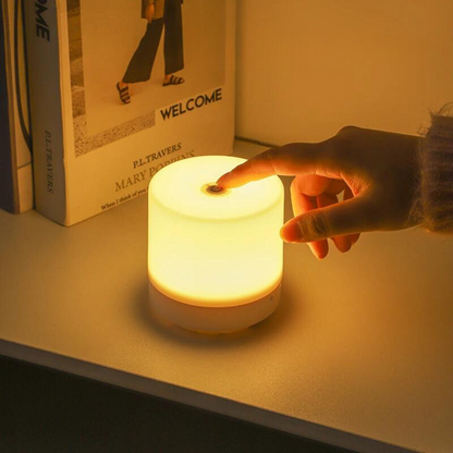 Kompakte LED-Nachttischlampe mit Touch-Dimmung