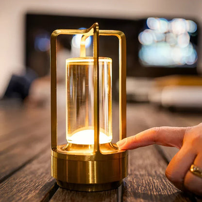 Krystalbordlampe med trådløst design, justerbart lys og 3 lysstyrkeniveauer