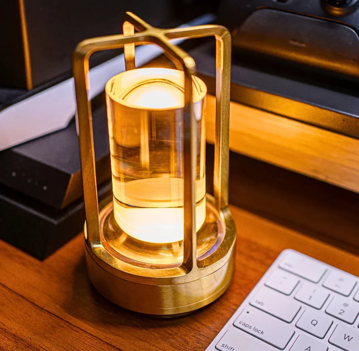 Krystalbordlampe med trådløst design, justerbart lys og 3 lysstyrkeniveauer