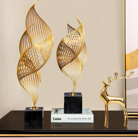 Curvique Abstracte Gouden Metaalsculptuur voor Woondecoratie