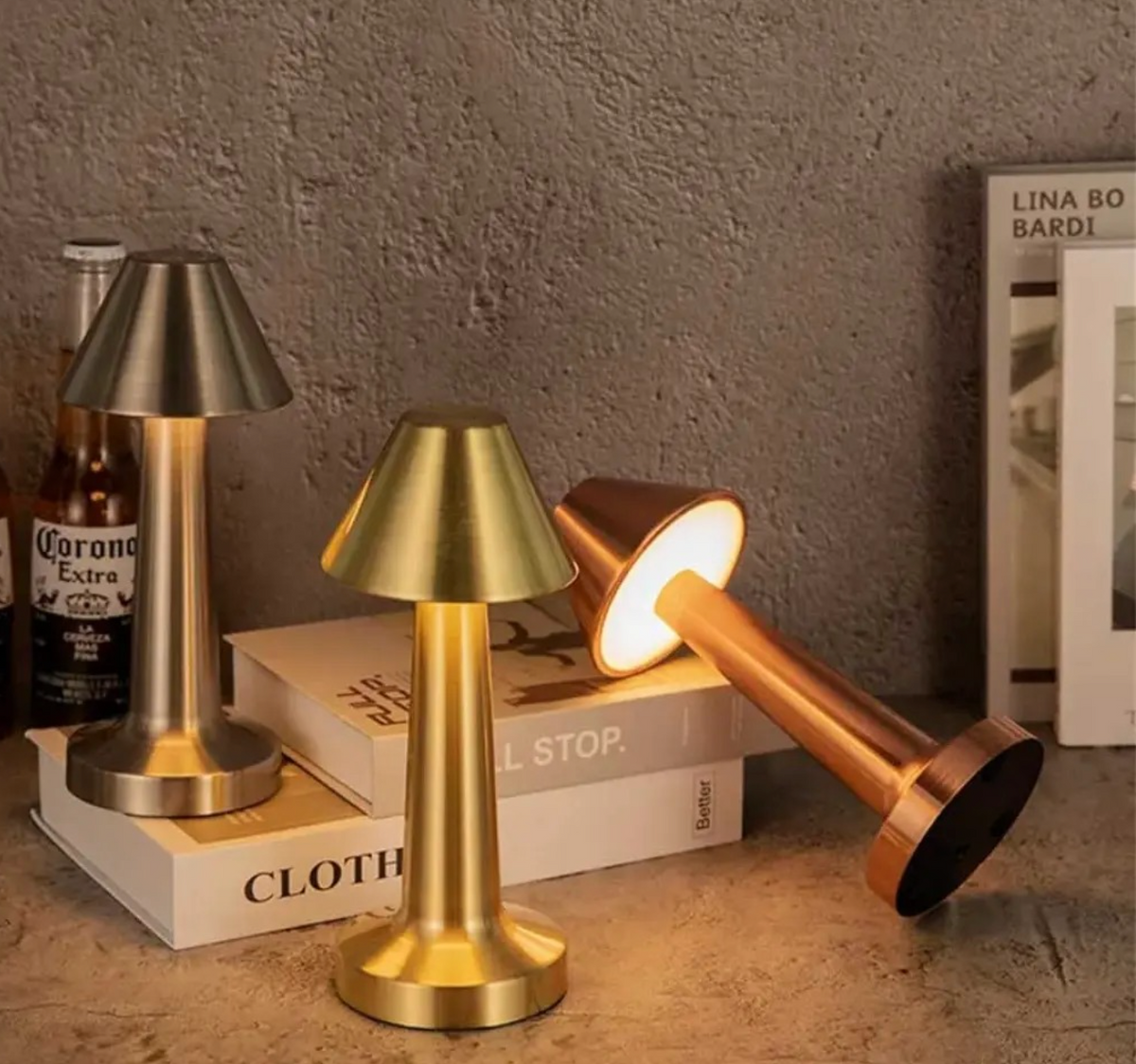 Dæmpbar LED-bordlampe med minimalistisk design og berøringsstyring