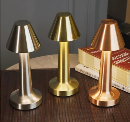 Dimmbare LED-Tischlampe mit modernem, minimalistischem Design