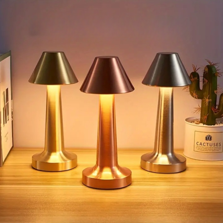 Dimmbare LED-Tischlampe mit modernem, minimalistischem Design