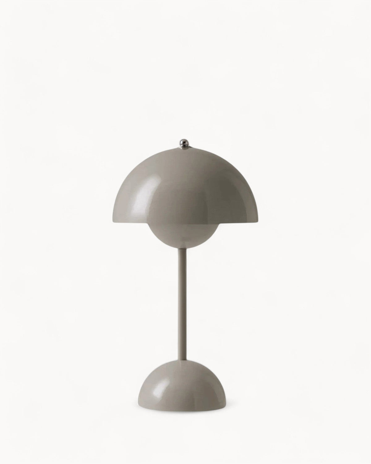 Ściemniana lampa stołowa LED o skandynawskim metalowym designie