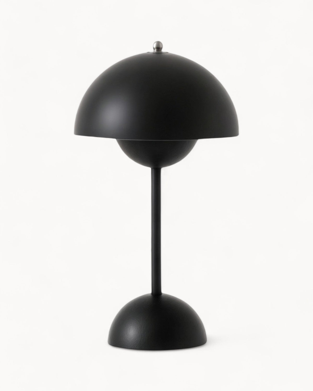 Ściemniana lampa stołowa LED o skandynawskim metalowym designie