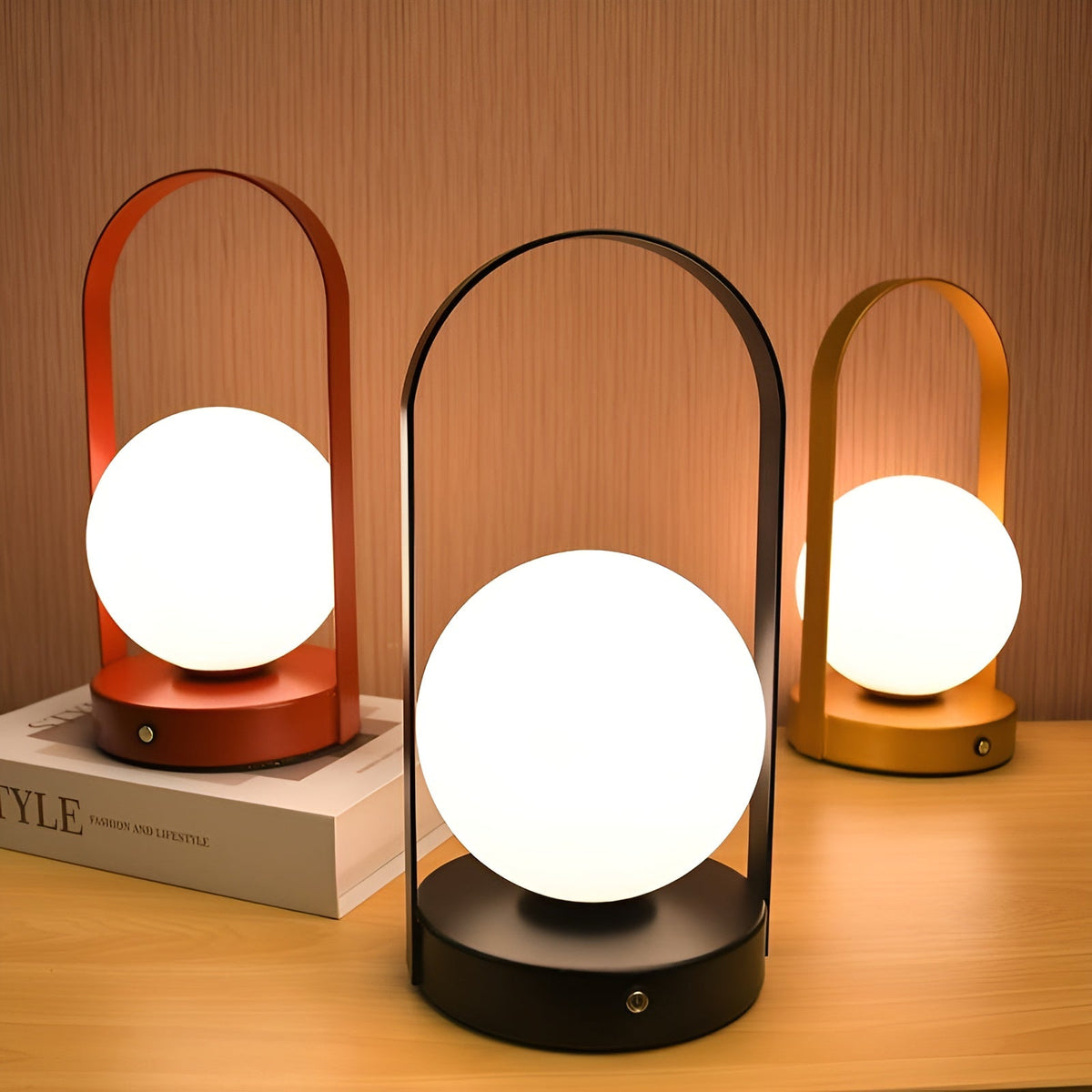 Dæmpbar trådløs LED-bordlampe med touchbetjening og genopladeligt batteri