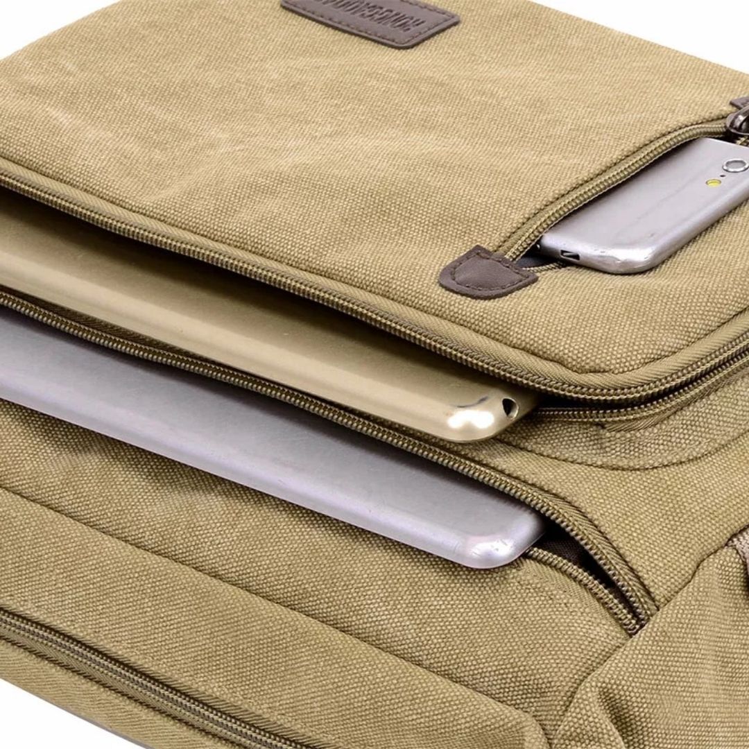 Durable Spacious Shoulder Bag for Travel and Everyday Use