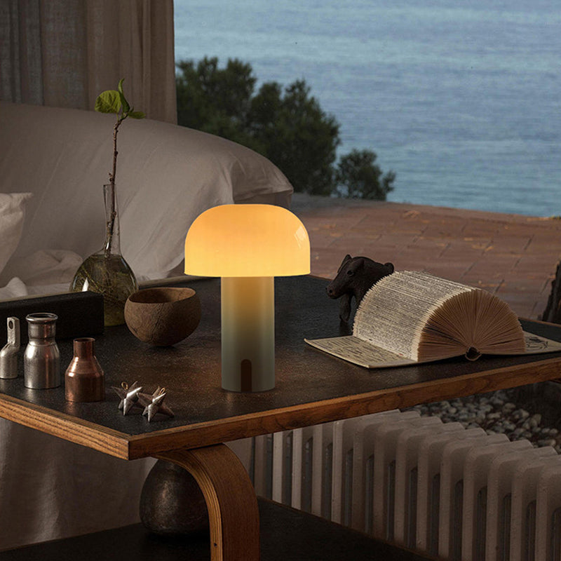 Elegante dimmbare Pilzlampe mit Touch-Steuerung und kabellosem Design