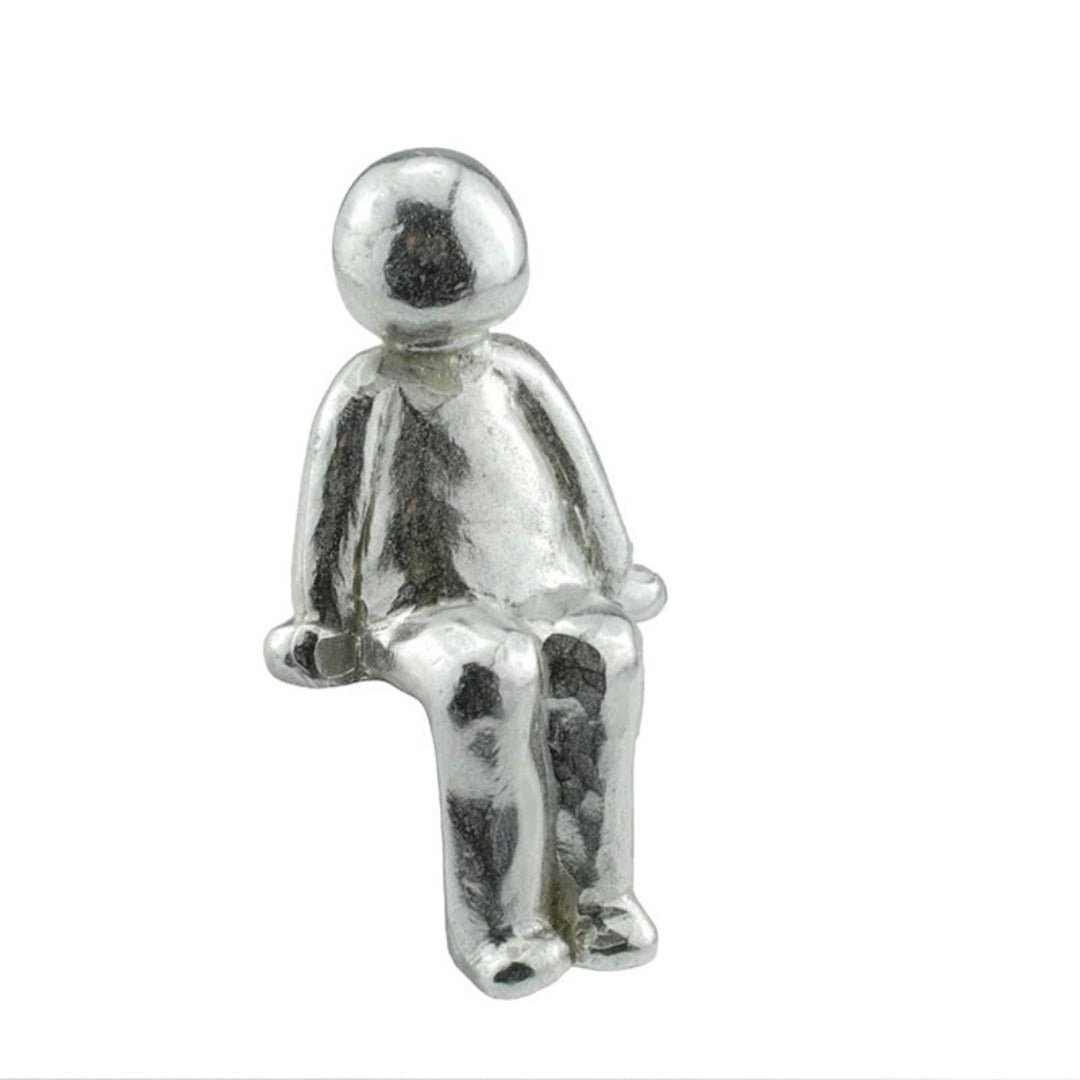 Familieskulptur – håndlavet dekorationsfigur, der symboliserer familiens sammenhold