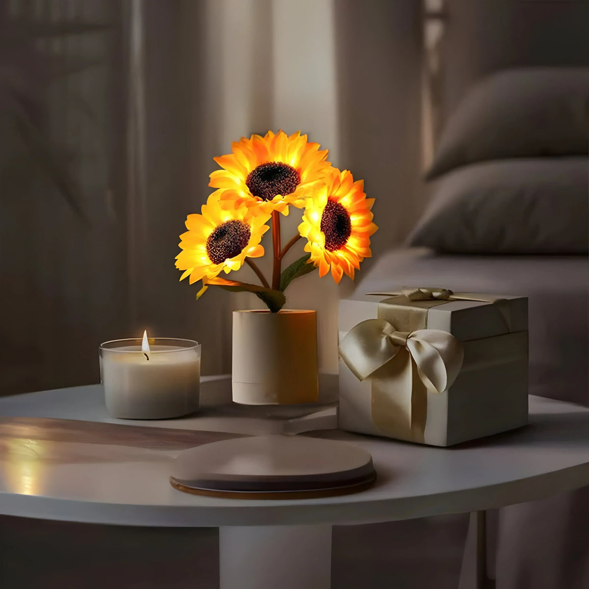 LED-bordlampe med blomsterdesign og varmt hvidt lys