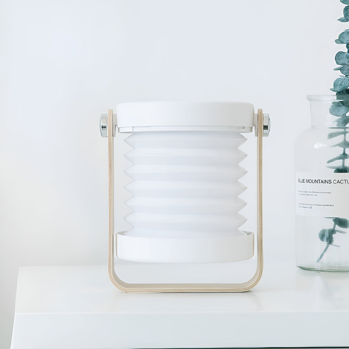 Opvouwbare ledlantaarn met aanraakdimming en Scandinavisch geïnspireerd design