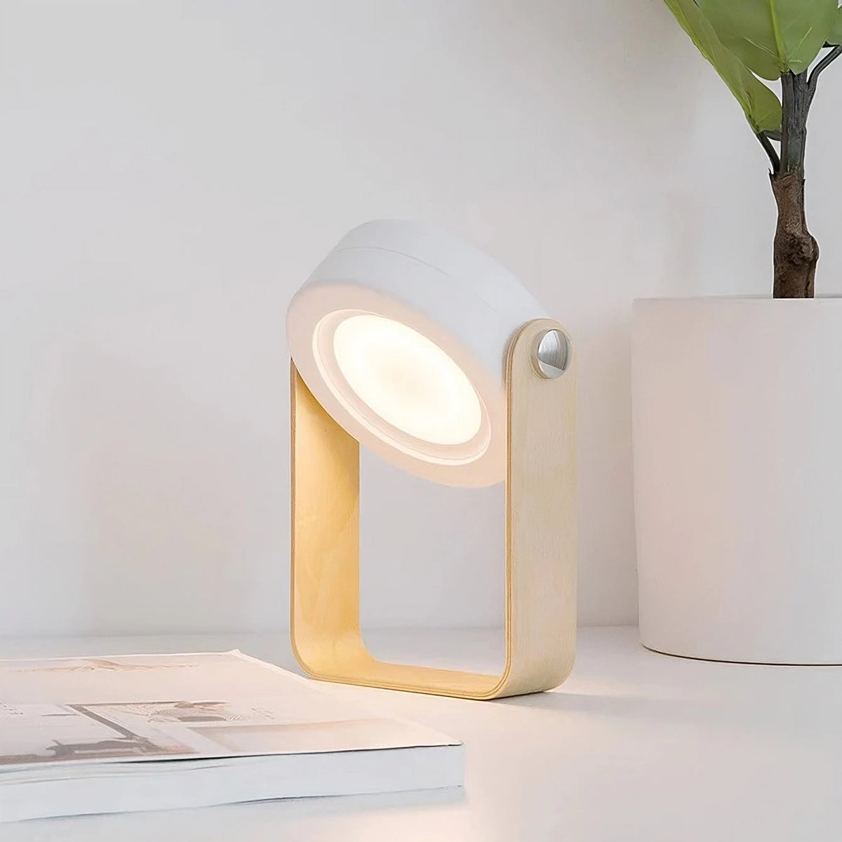 Opvouwbare ledlantaarn met aanraakdimming en Scandinavisch geïnspireerd design