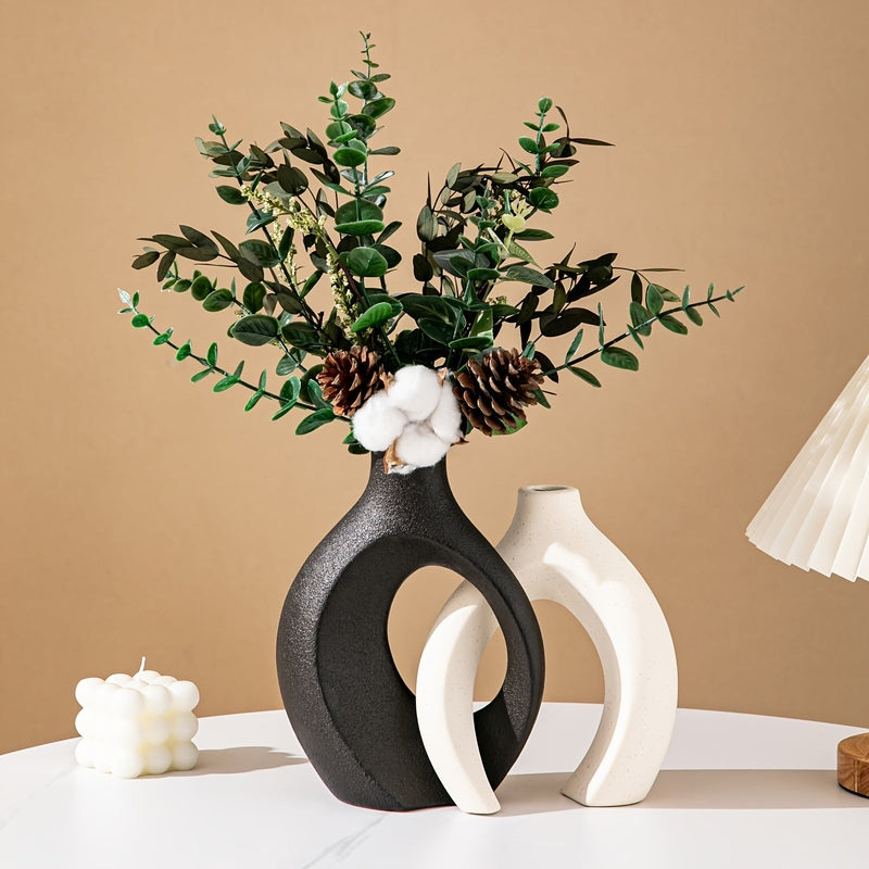 Set geometrische keramische vazen voor moderne bloemstukken