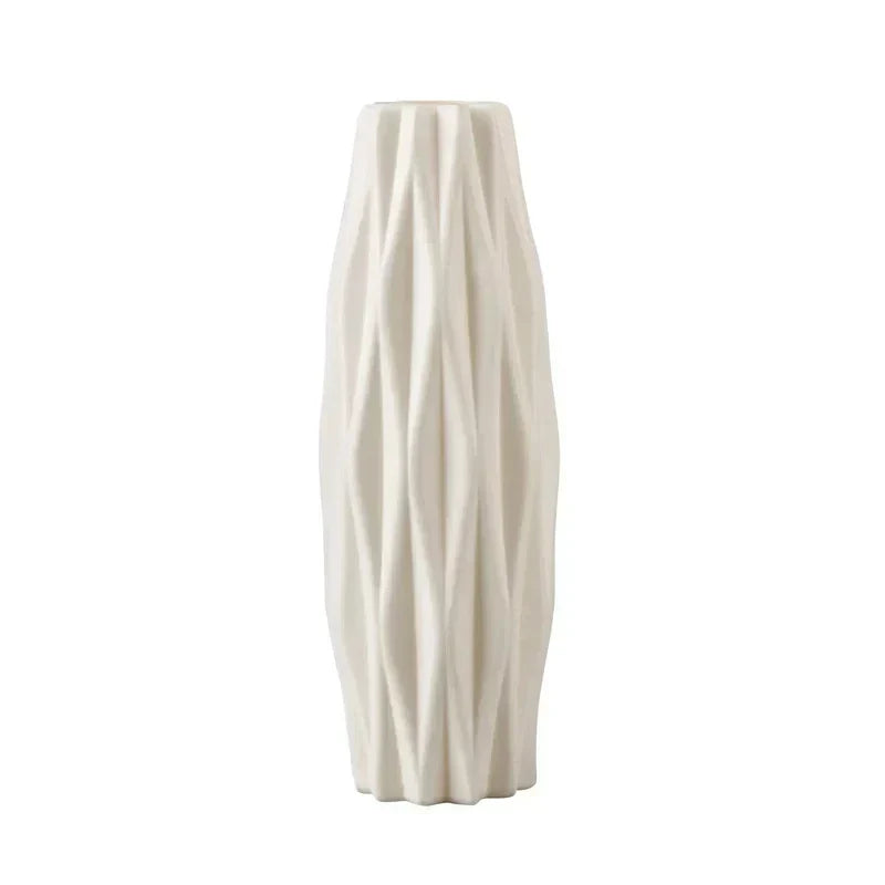 Dekorativ geometrisk vase med moderne design