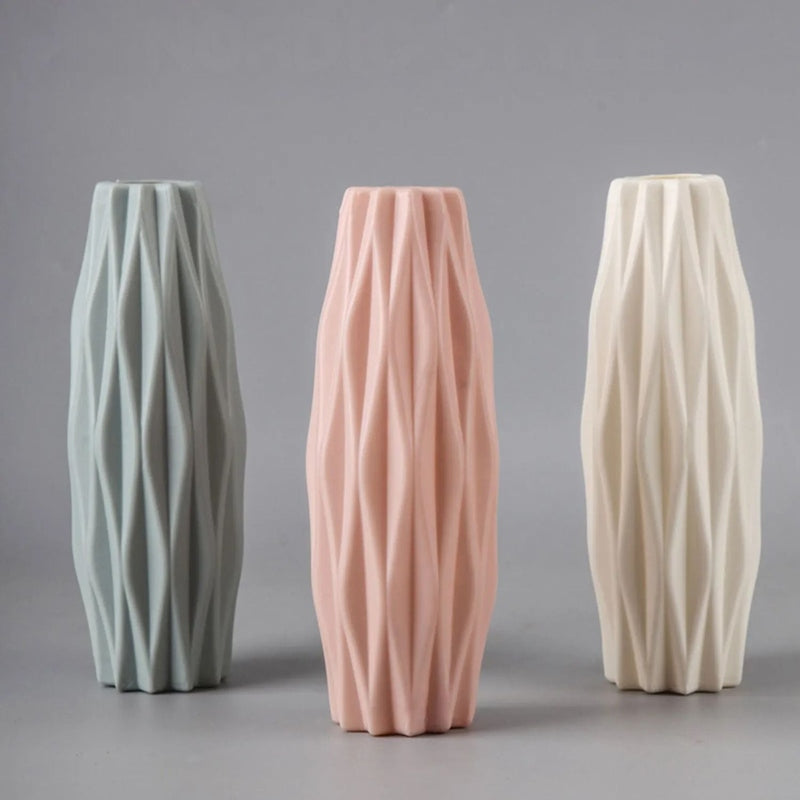 Dekorativ geometrisk vase med moderne design