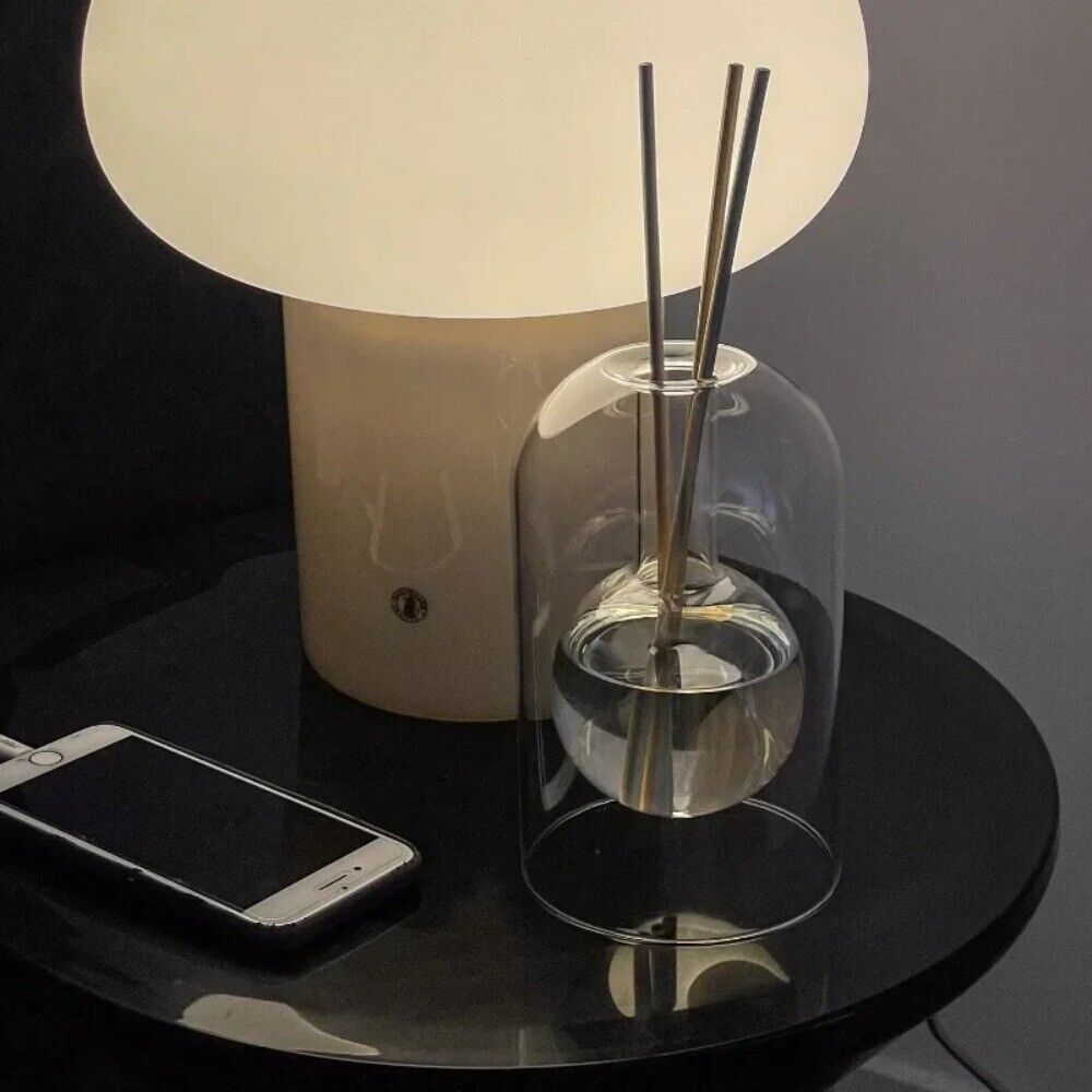 Glas-Raumduft-Diffuser mit Holzakzenten und 8 Duftstäbchen