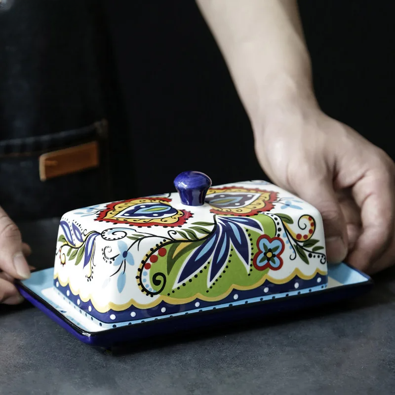 Håndmalet keramisk smørskål med traditionelt italiensk design