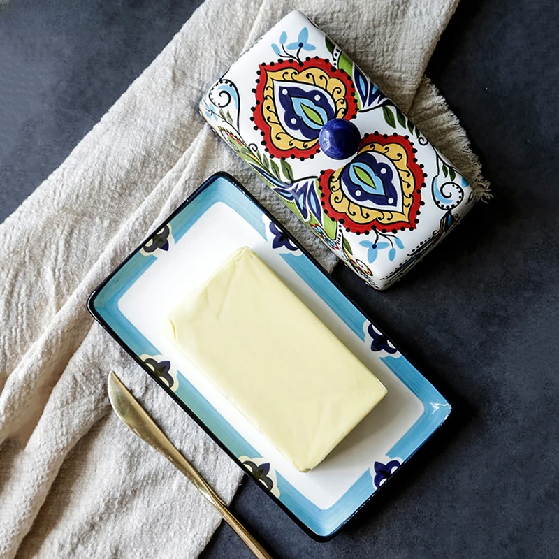 Håndmalet keramisk smørskål med traditionelt italiensk design