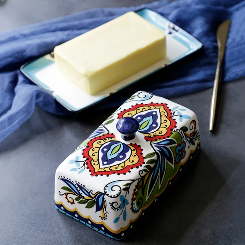 Håndmalet keramisk smørskål med traditionelt italiensk design