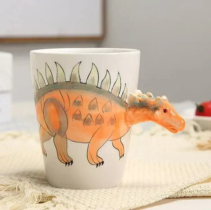 Håndmalet keramikkrus med dinosaur i 3D-design til kaffe og te
