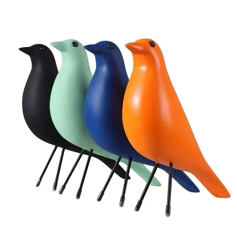 Handgefertigte Vogelhausdekoration mit verspieltem dekorativem Design