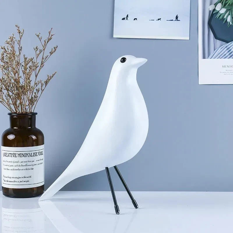 Handgefertigte Vogelhausdekoration mit verspieltem dekorativem Design