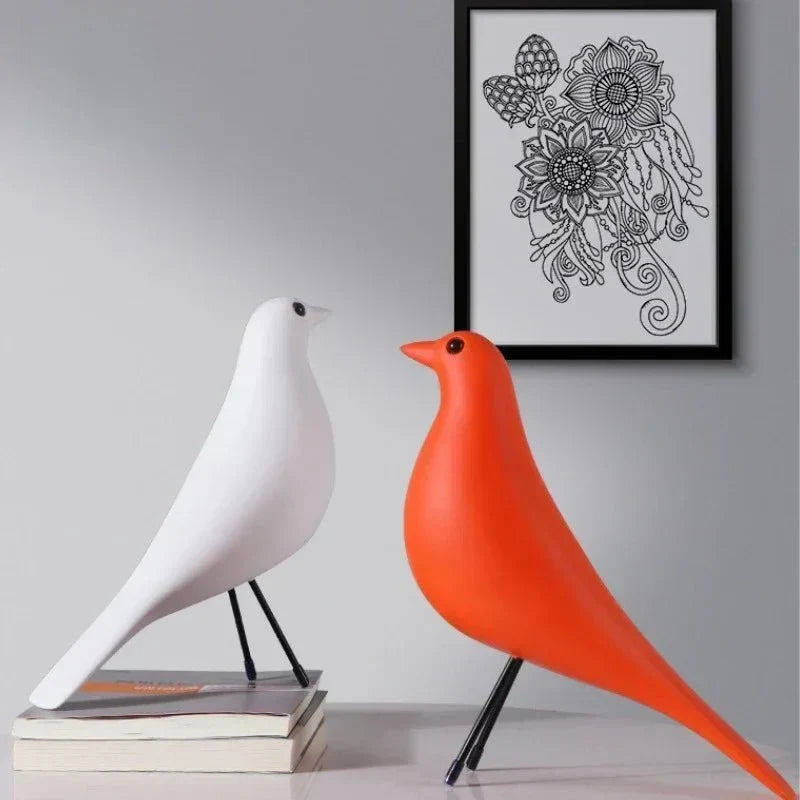 Handgefertigte Vogelhausdekoration mit verspieltem dekorativem Design