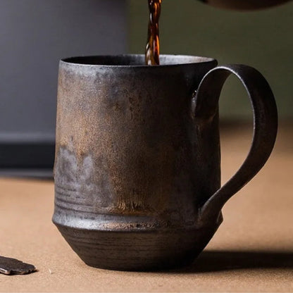 Handgefertigte rustikale Keramiktasse für Kaffee, Tee und heiße Getränke