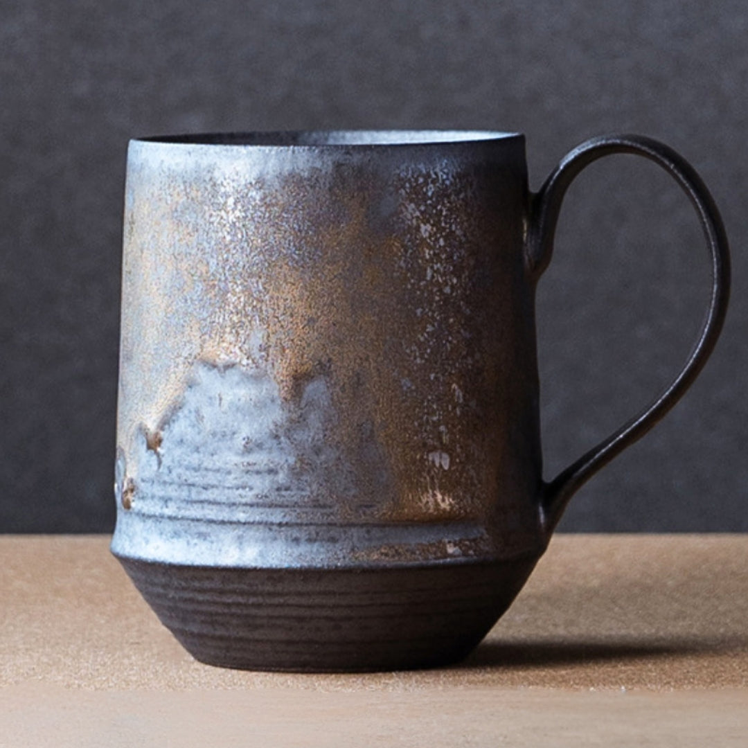 Handgefertigte rustikale Keramiktasse für Kaffee, Tee und heiße Getränke
