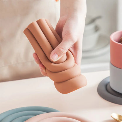 Hitzebeständiges Silikon-Untersetzer-Set mit rutschfestem organischem Design