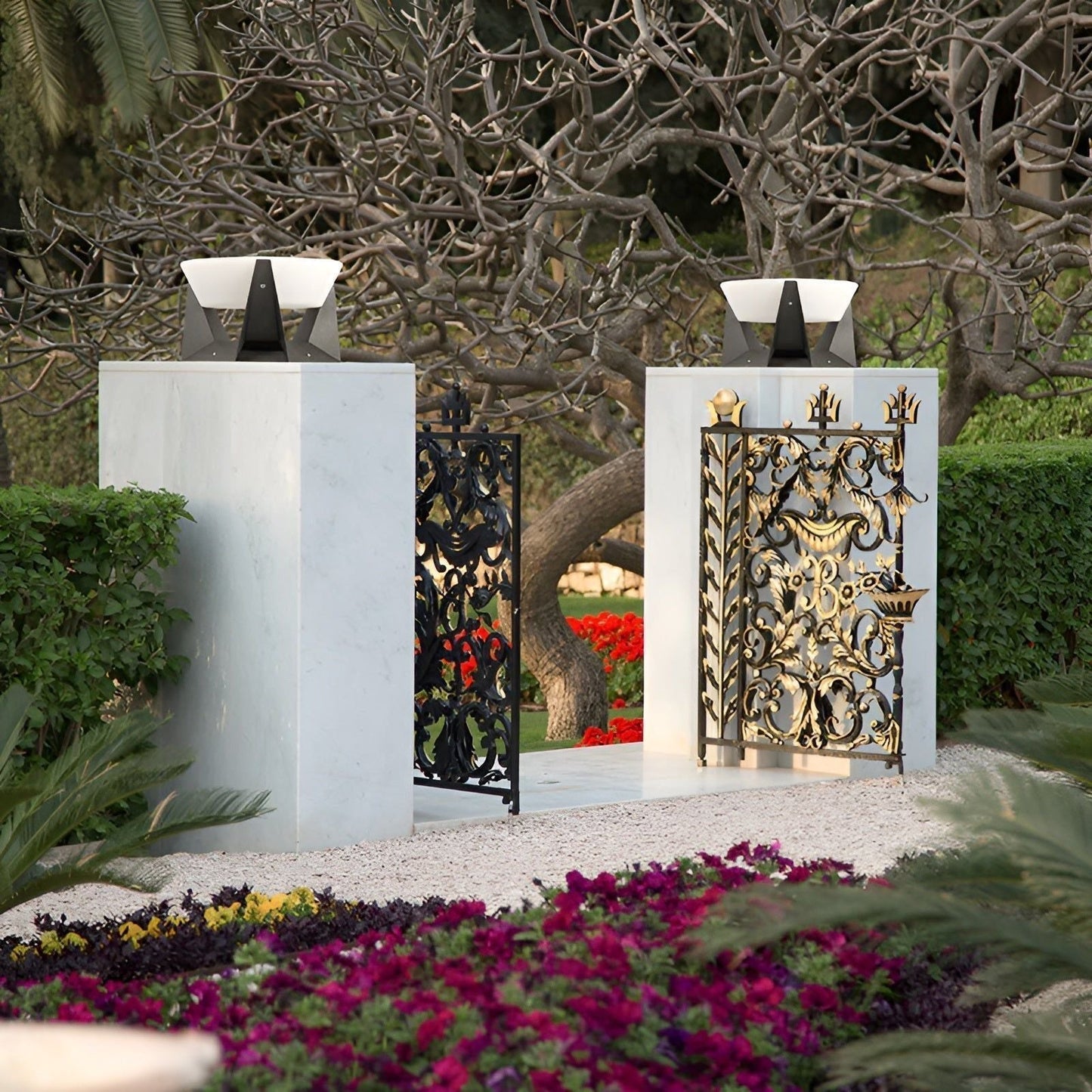 Luxio Solar Japanese Style Garden Lamp Outdoor LED