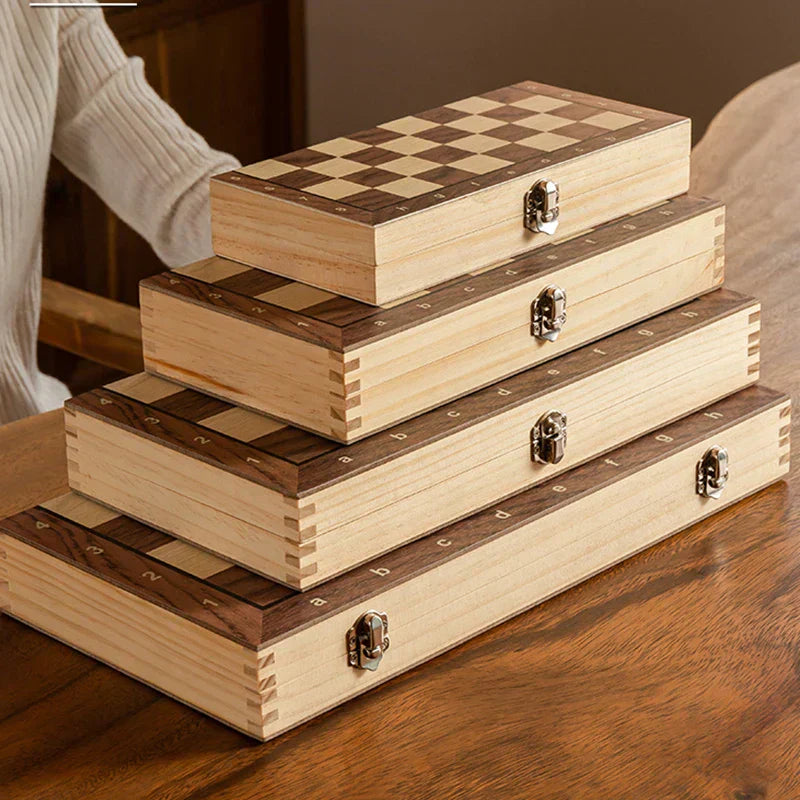 Luxuriöses magnetisches Schachspiel aus Holz mit klappbarem Brett für Reisen und klassisches Spiel