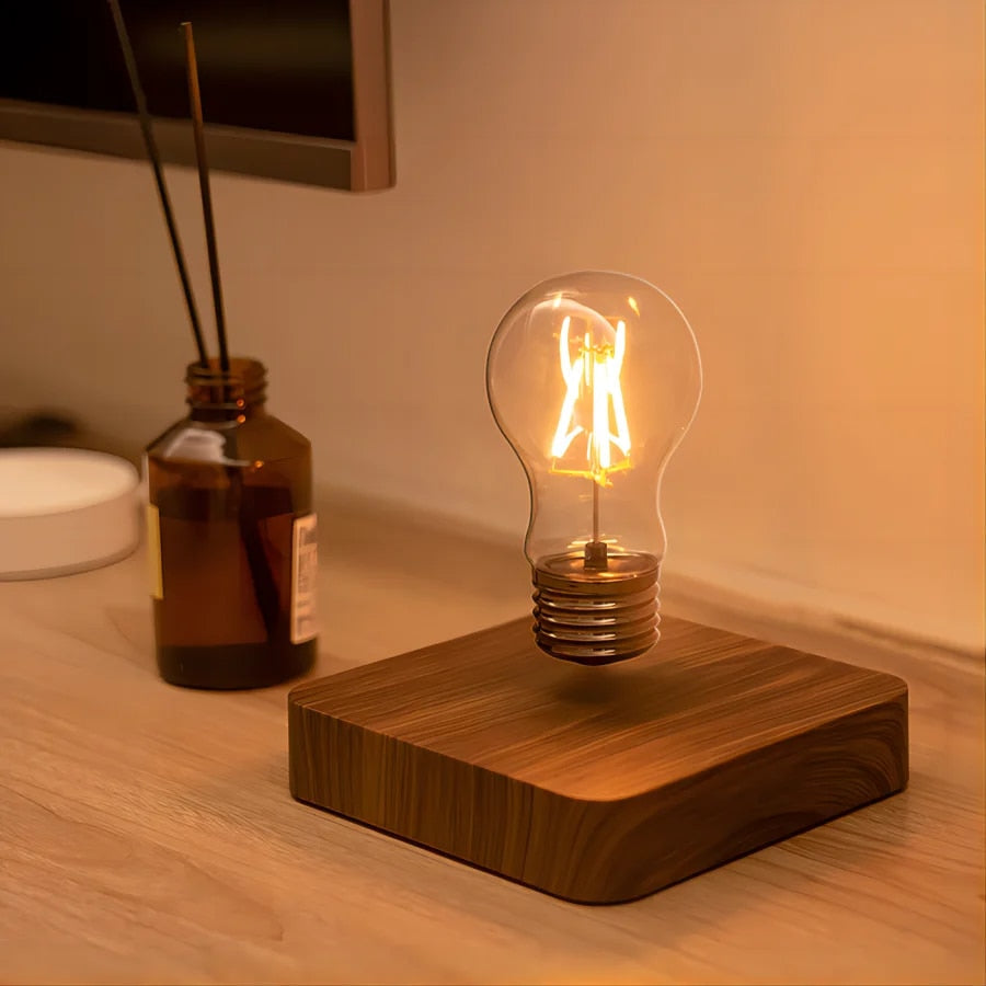 Magnetisk svævende bordlampe med base i valnøddetræ og svævende LED-pære