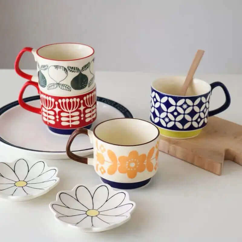 Keramikkopper til kaffe i midcentury-stil med retro mønstre